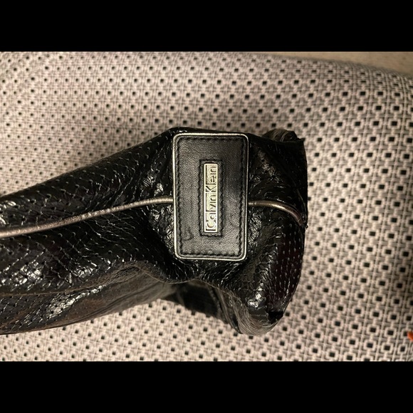 Calvin Klein shoulder bag - Picture 2 of 3
